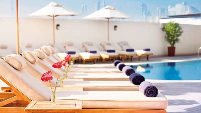 Dubai für Entdeckerträume im Mövenpick Bur Dubai & InterContinental Ras Al Khaimah